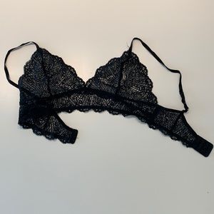 Black Aritzia Bra